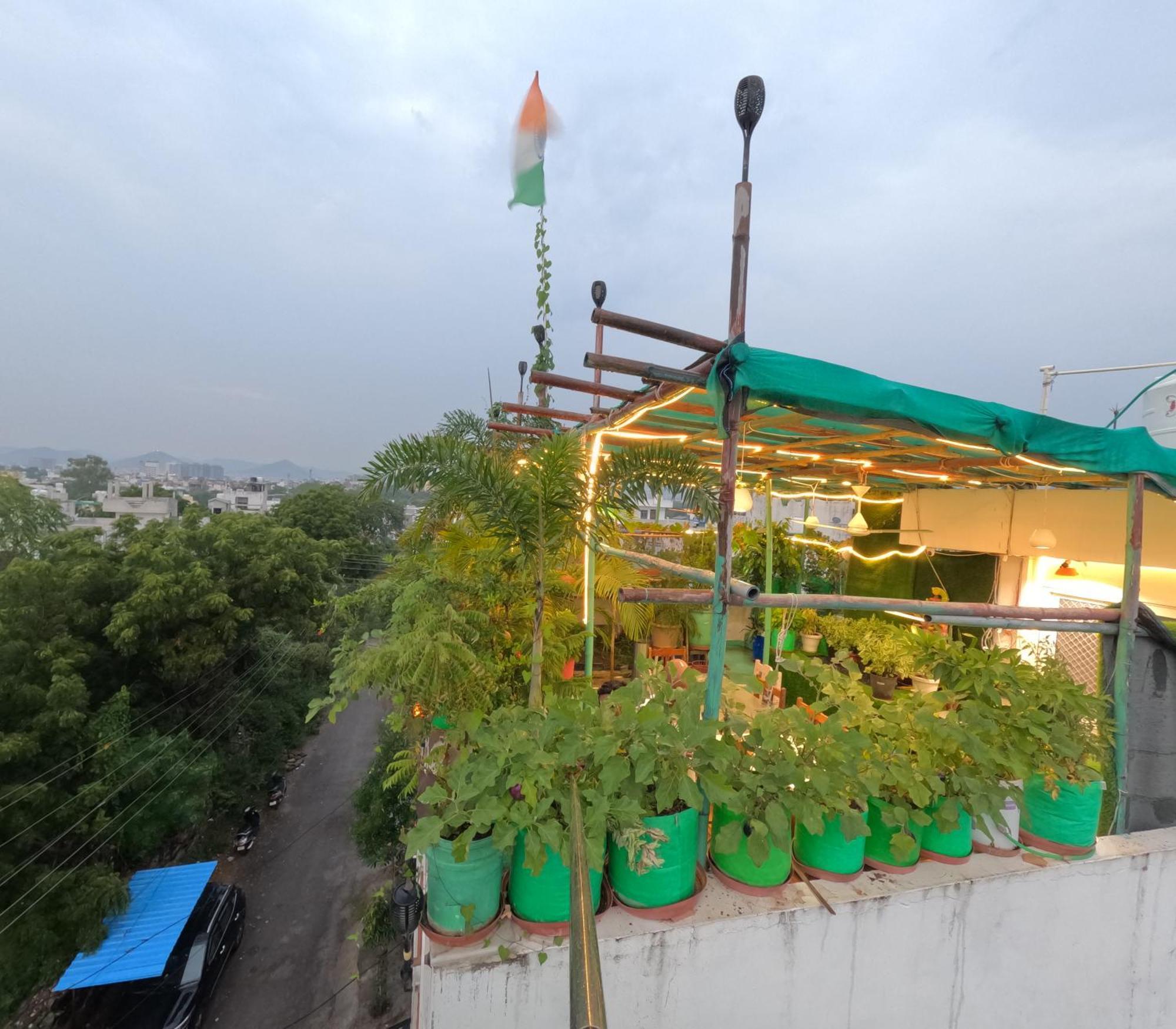Choudhary White House Udaipur Apartment Luaran gambar