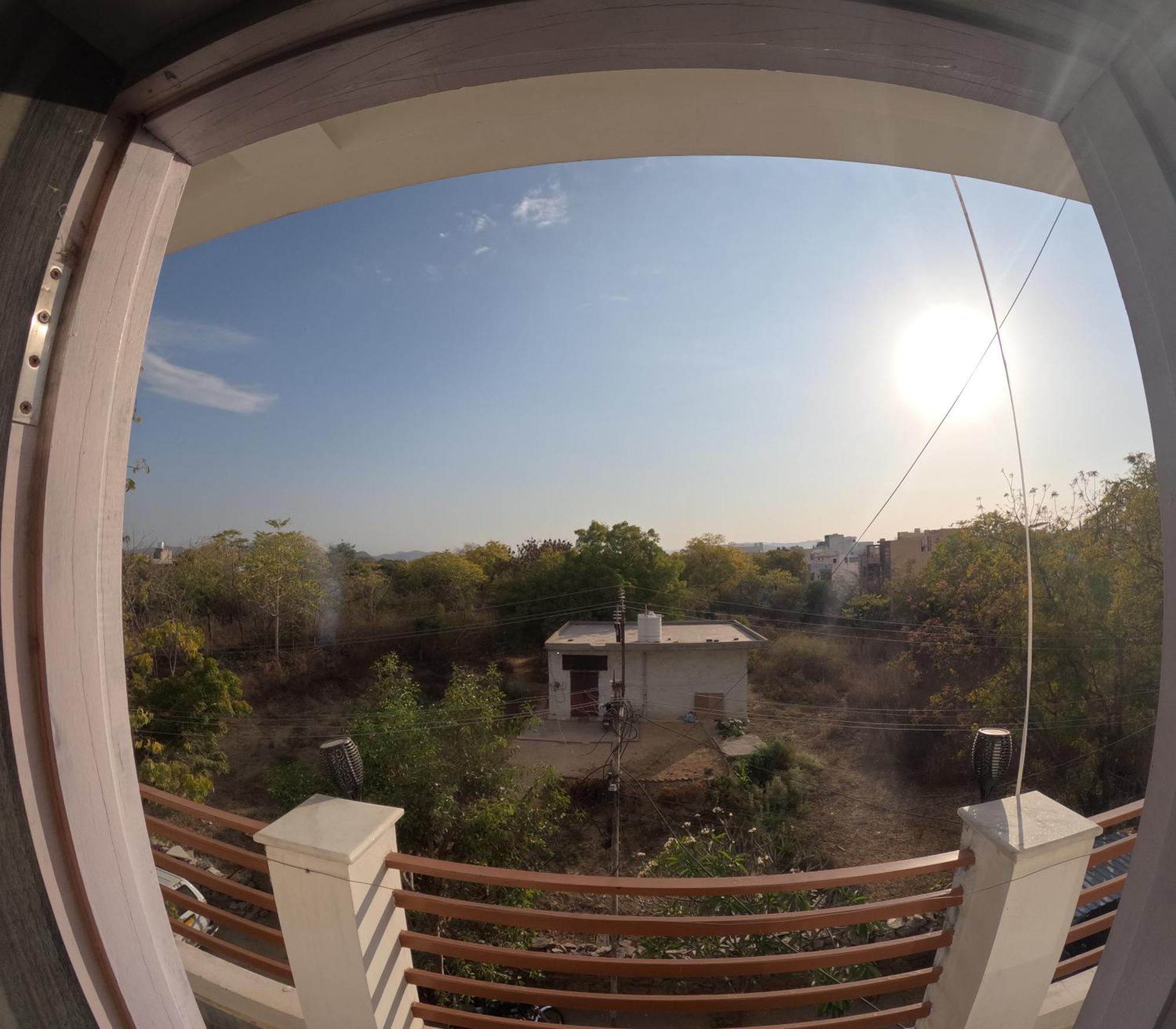 Choudhary White House Udaipur Apartment Luaran gambar